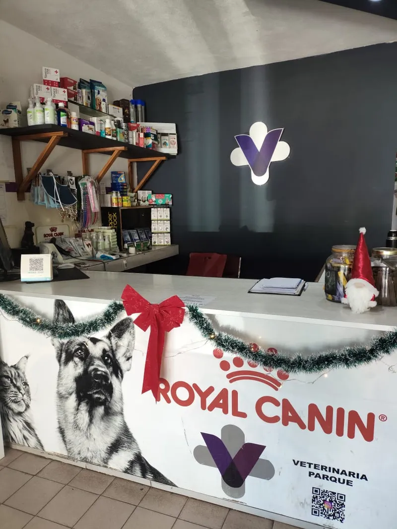 Veterinaria con mascotas